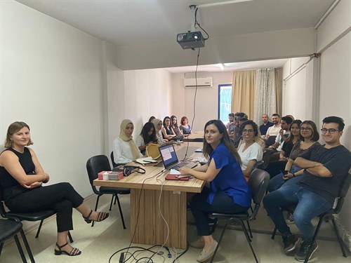 Karabağlar Sosyal Hizmet Merkezi Personeline Yönelik Geçici Koruma ve İnsan Ticareti ile Mücadele Kapsamında Farkındalık Eğitimi Verildi